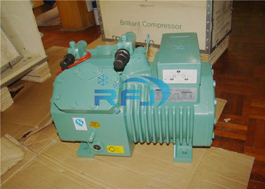 R134a 1/2モーターBitzerのピストン圧縮機2KES-05Y 2KC-05.2Yの交流電力の源0.5HP